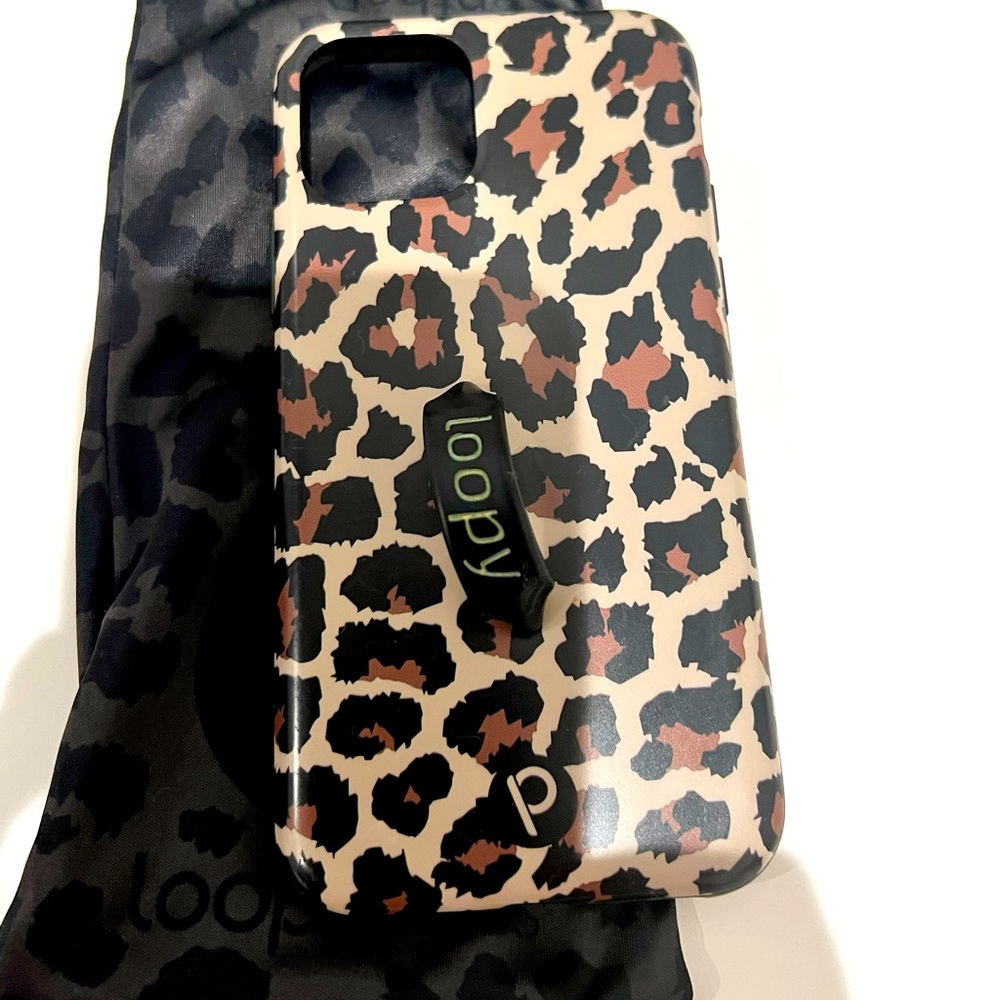 iPhone 11 pro Loopy Cheetah Case